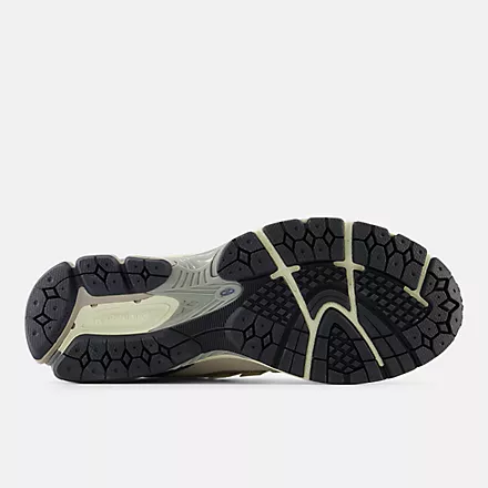 1906F Sneaker (Linen + Dark Arctic Grey + Moonrock) - Image 5
