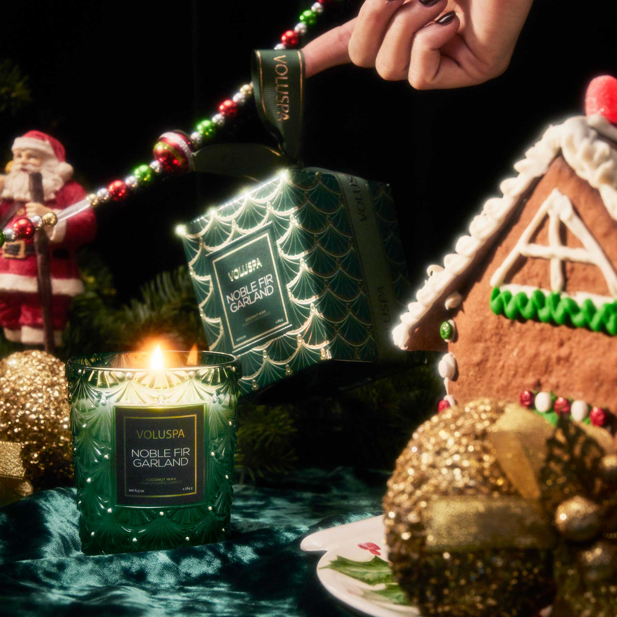 Classic Candle (Noble Fir Garland) - Image 2