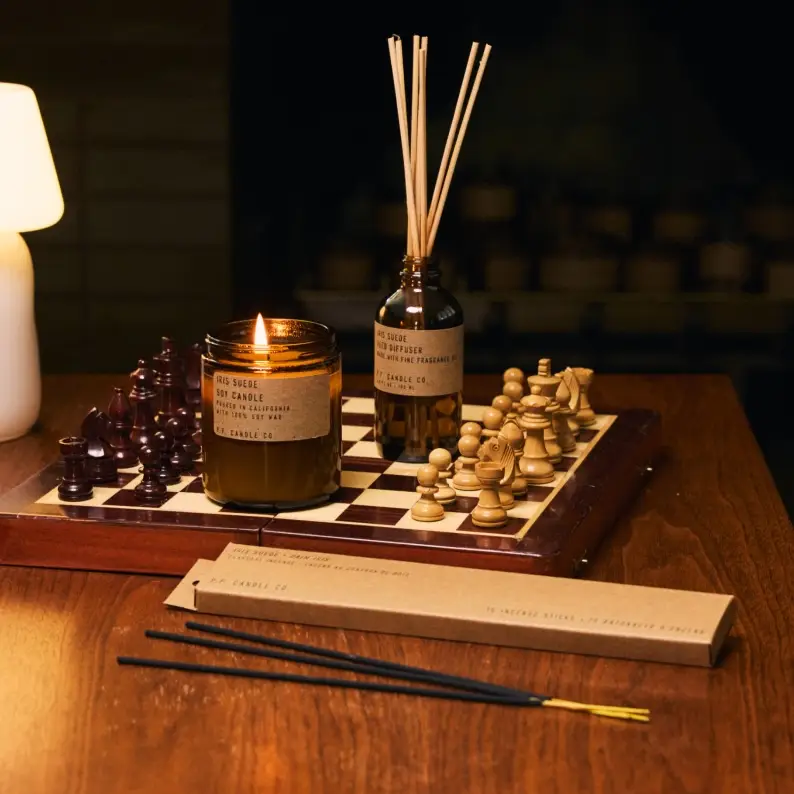 7.2oz Soy Candle (Iris Suede) - Image 4