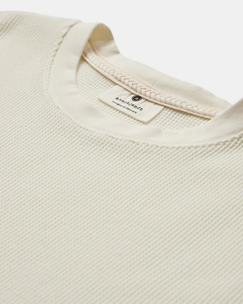 Akkikki S/S Waffle Tee - Image 6