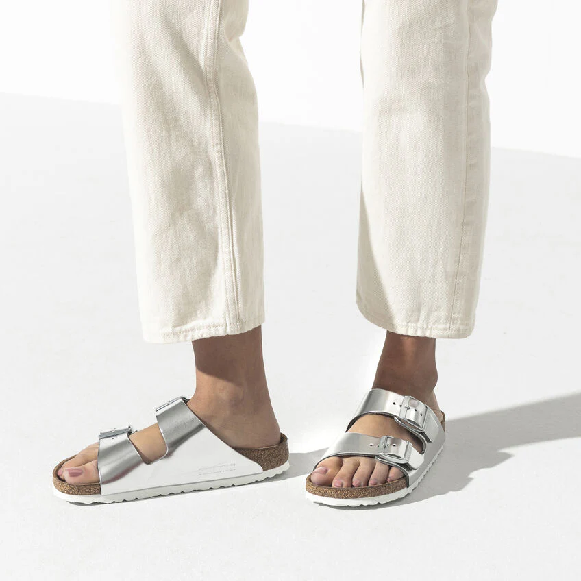 Arizona Soft Footbed Sandal Narrow (Metallic Silver) - Image 5