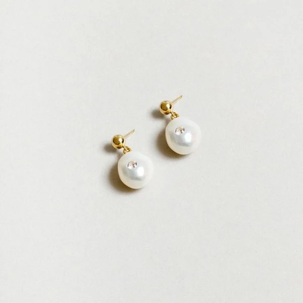 Clementine Pearl Earrings (Gold)