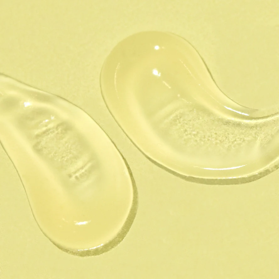 Daily Invisible Gel SPF 40 Sunscreen - Image 4