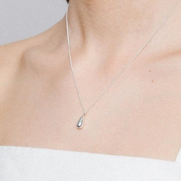 Dune Egg Drop Necklace (Silver) - Image 2