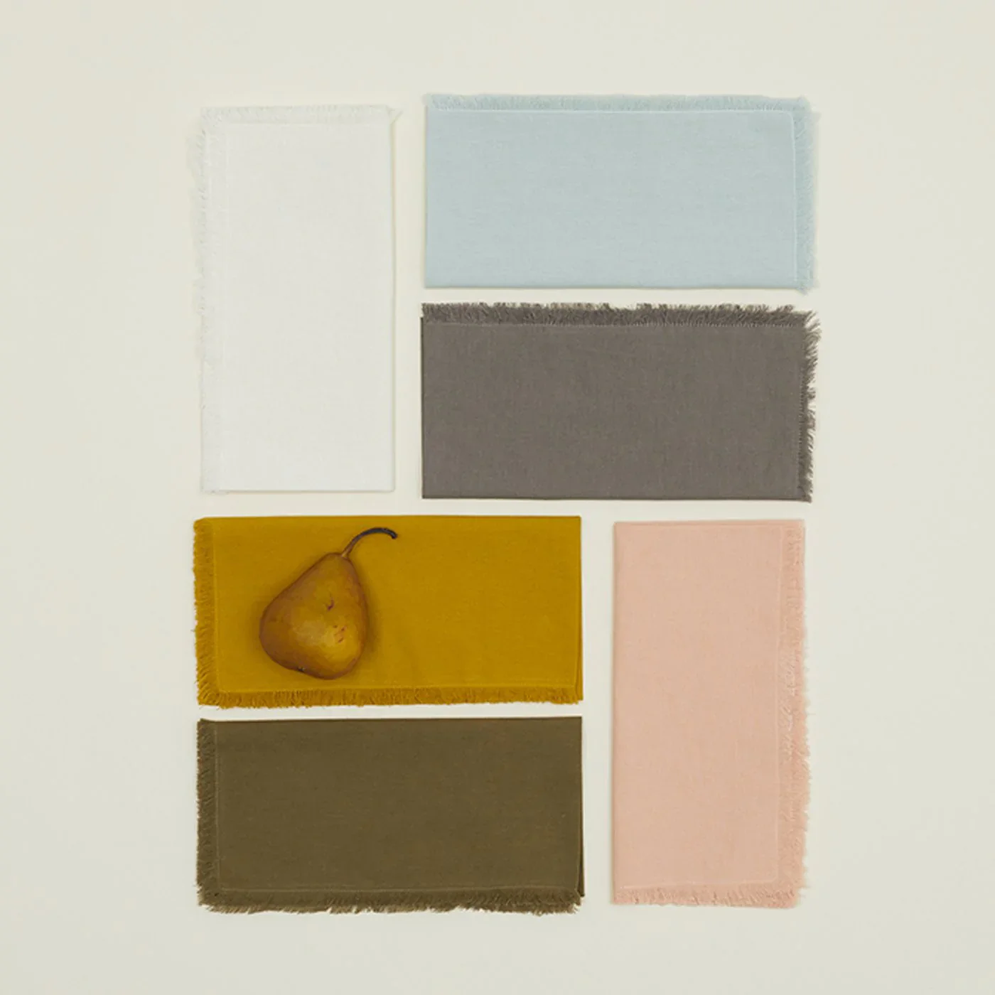 Essential Dinner Napkin Set of 4 (Mustard) - Image 3