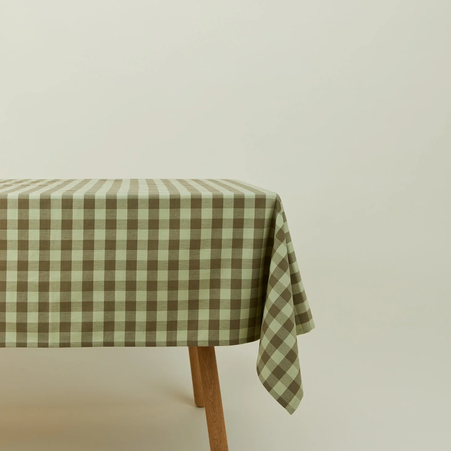 Essential Gingham Tablecloth - Image 5
