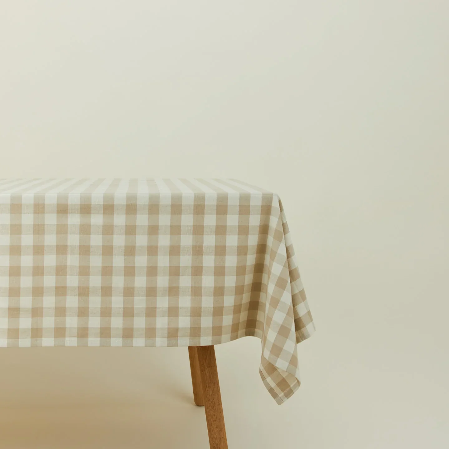 Essential Gingham Tablecloth - Image 6