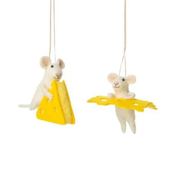 Felt Mouse and Cheese Ornament (Swiss) - Image 2