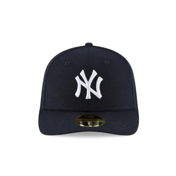 Fitted New York Yankees Cap - Image 2
