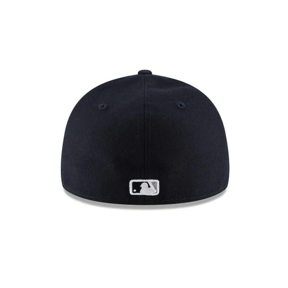 Fitted New York Yankees Cap - Image 3