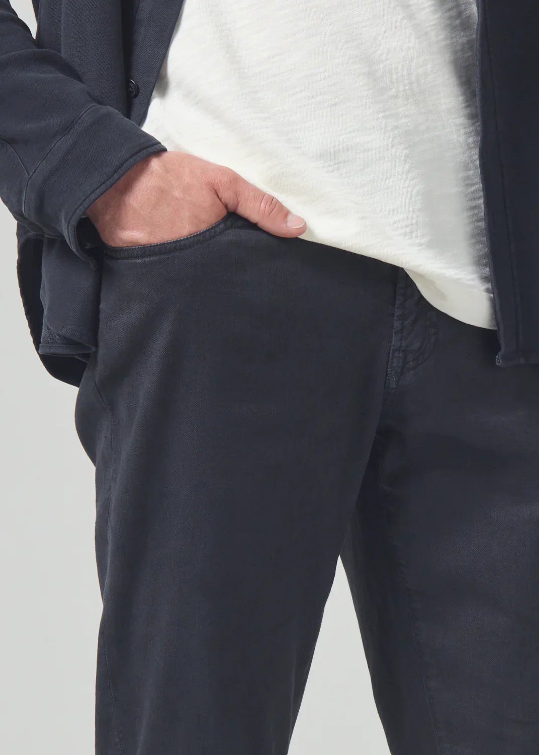 Gage Slim Straight Stretch Linen (Washed Black) - Image 4