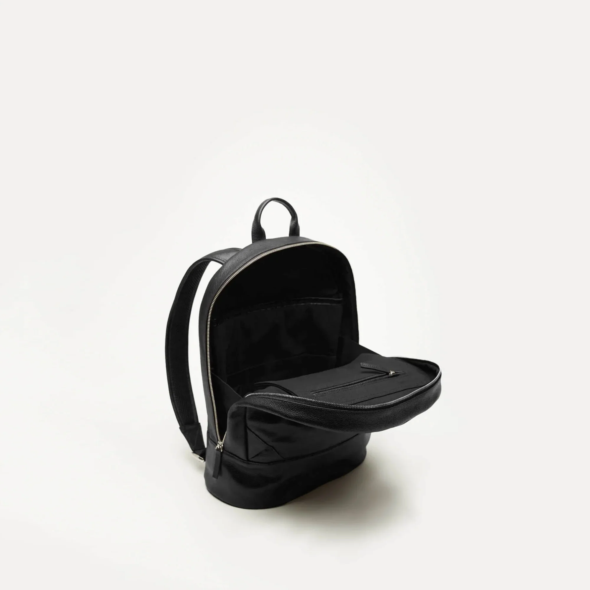 Kastrup Pebble-Grained Leather Backpack (Black) - Image 4
