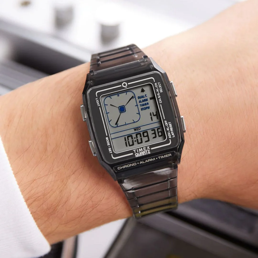 Q Timex LCA 35mm Resin Strap Watch - Image 4