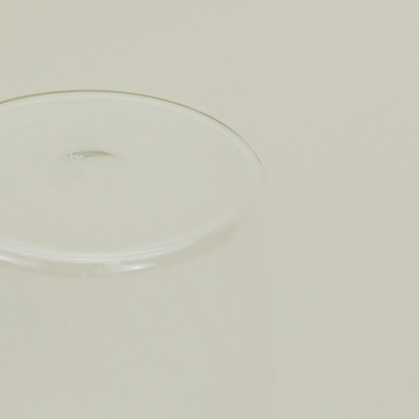 Medium Essential Glassware Set of 4 (Clear) - Image 3