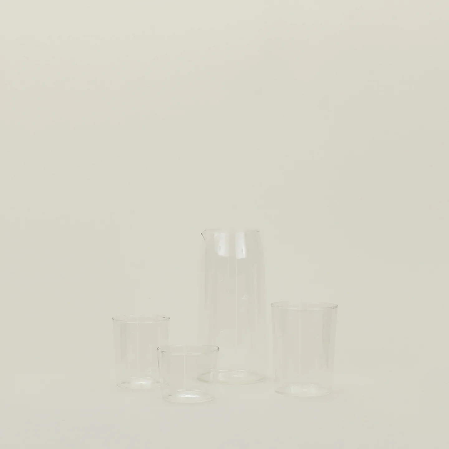 Medium Essential Glassware Set of 4 (Clear) - Image 4