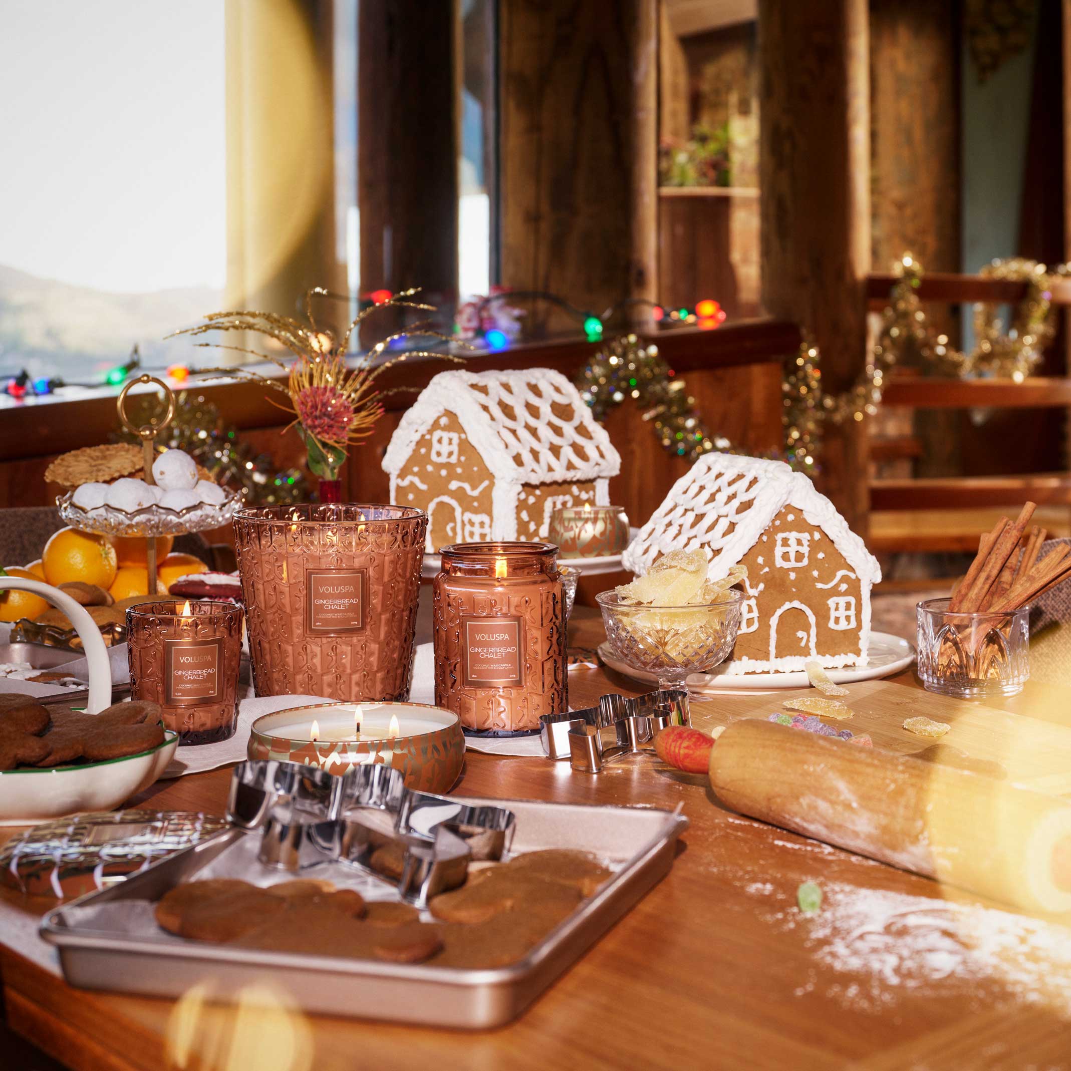 Mini Tin Candle (Gingerbread Chalet) - Image 4