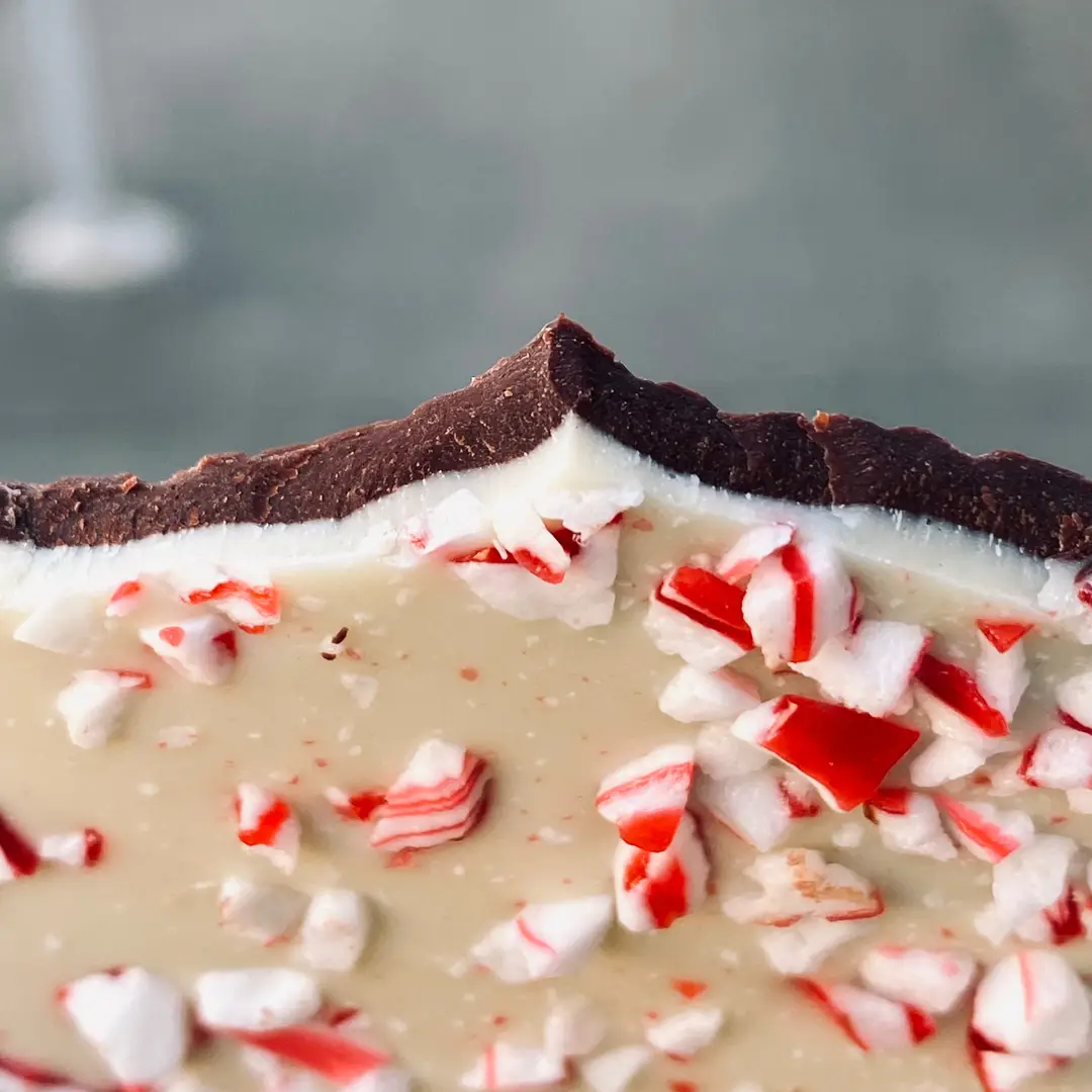 Peppermint Bark Dark & White Chocolate Bar - Image 3