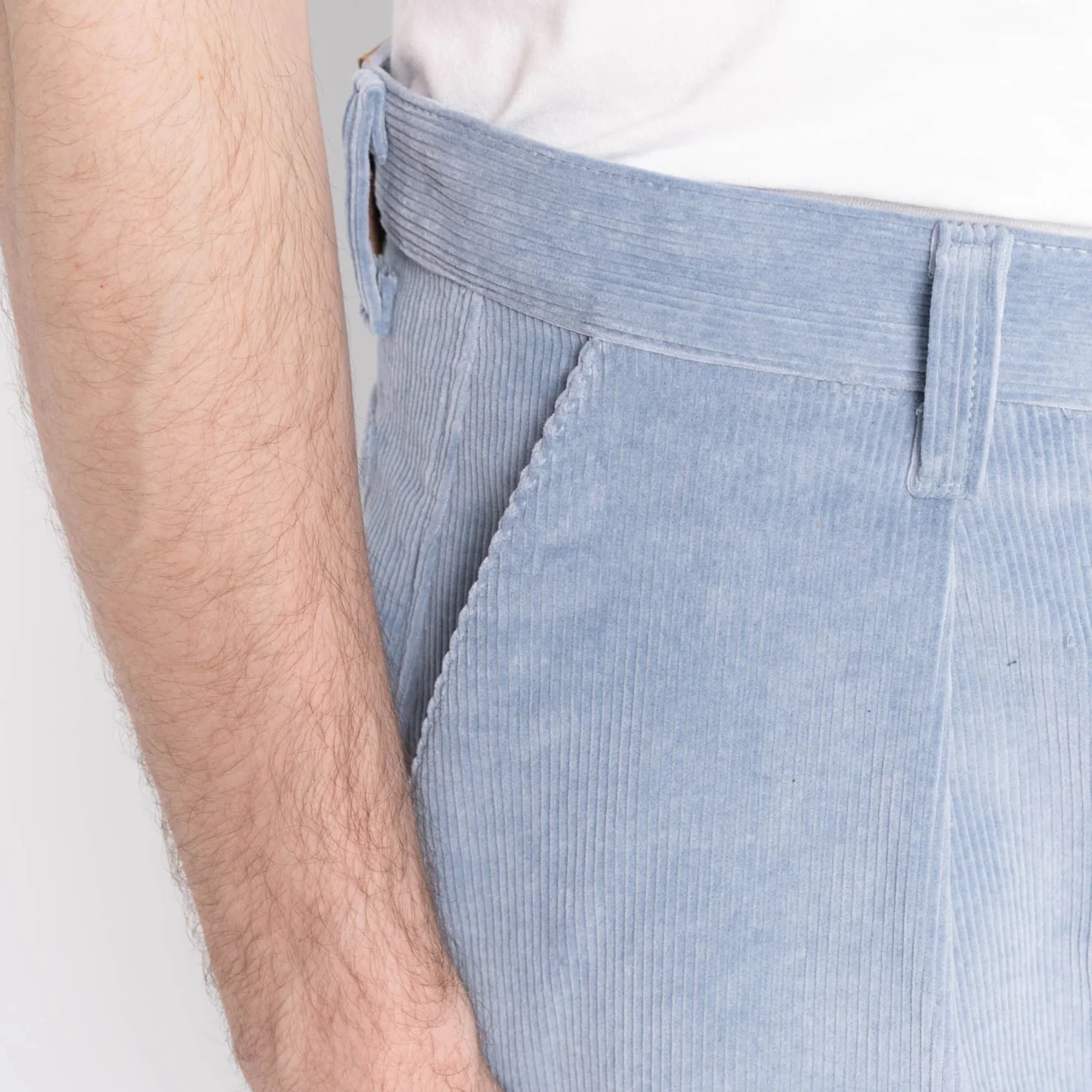 Pleated Trouser Organic Faded Corduroy (Pale Indigo) - Image 4