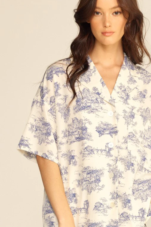 Short Sleeve Boxy Shirt (Off White Blue) - Image 4