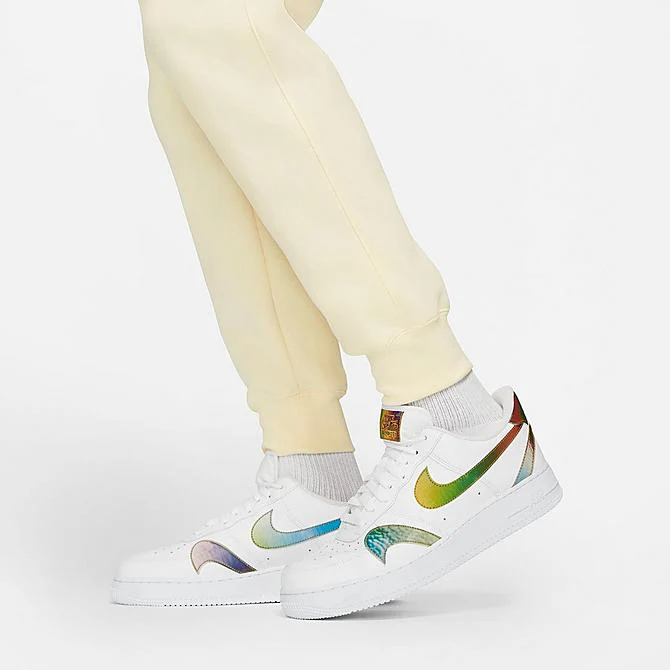 Sportswear Club Joggers (Coconut Milk) - Image 3