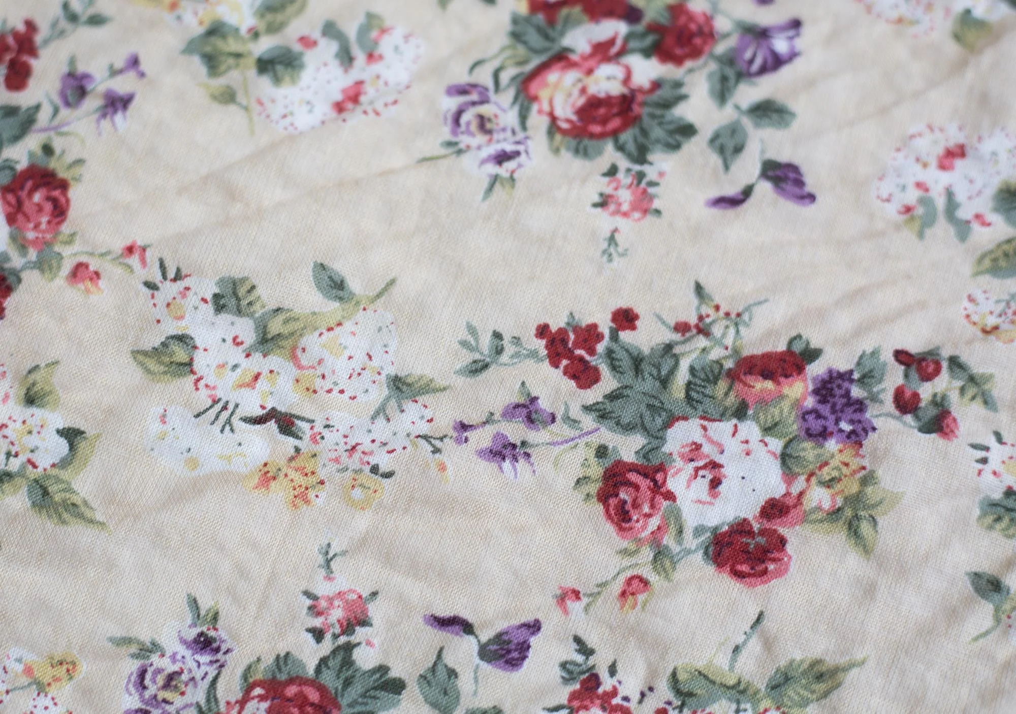 Vintage Flowers Bandana - Image 4