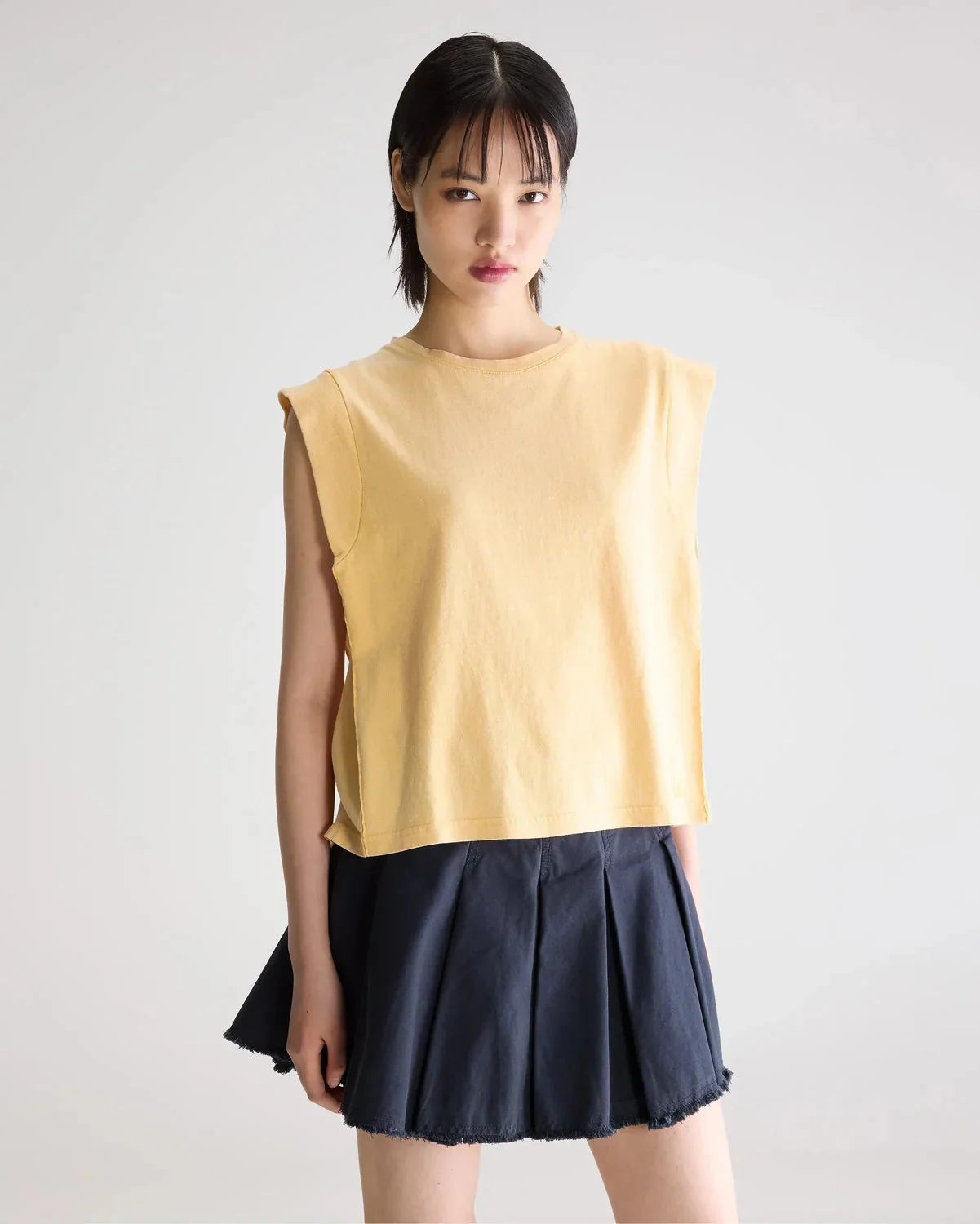 Vruno Sleeveless T-Shirt (Sunlight)