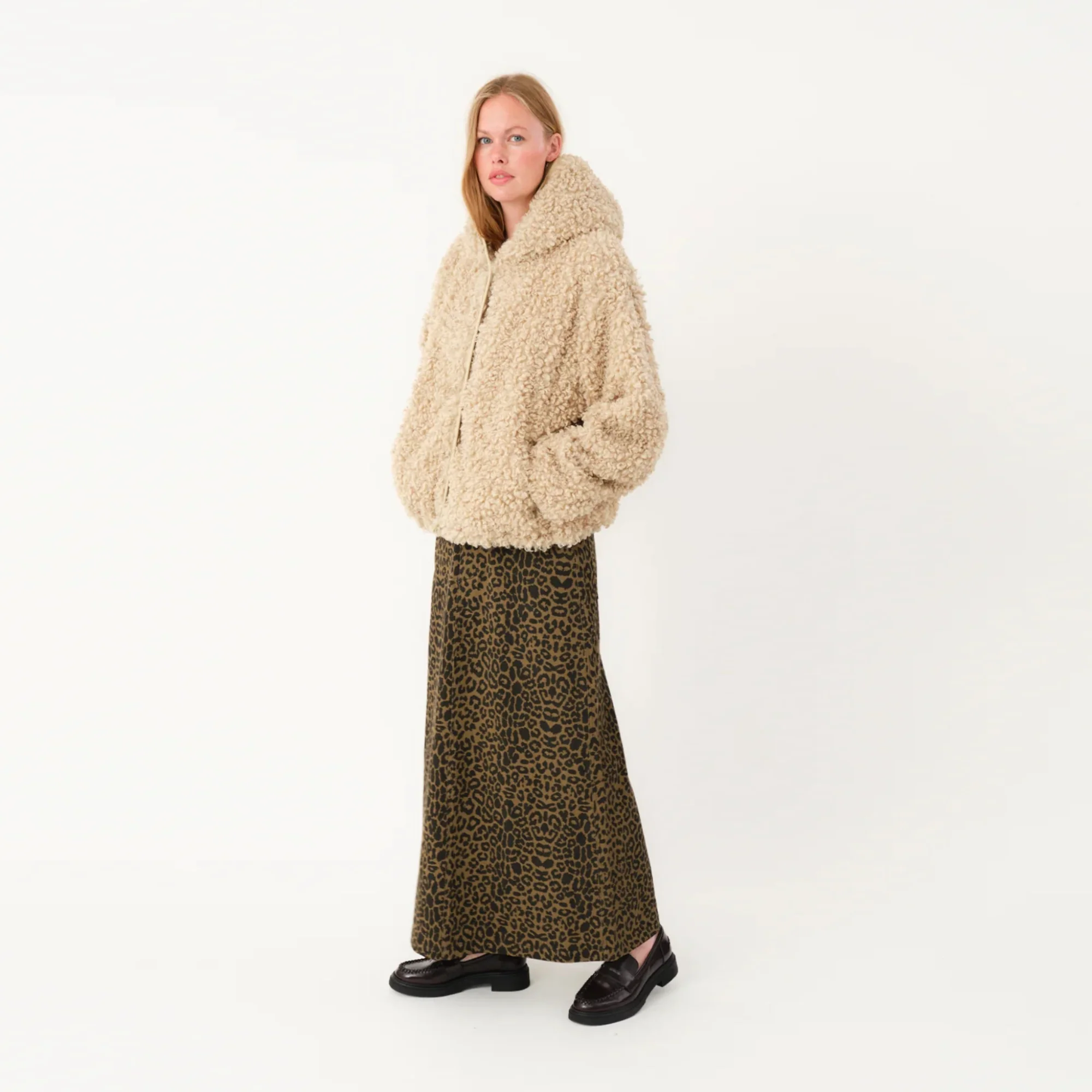 WanLL Jacket - Image 2